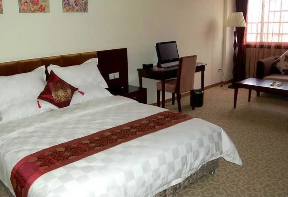 Чэнду: HI Pai Hotel