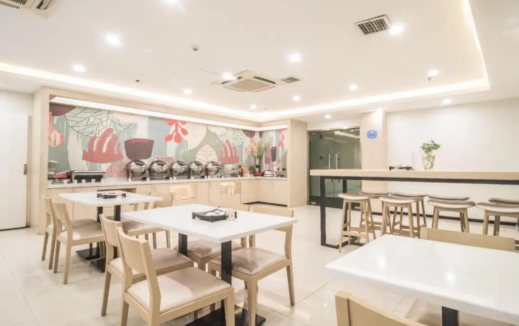 Чанша: Hanting Hotel Changsha Furong Middle Road Xiangchun Road