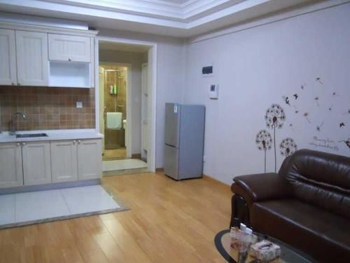 Далянь: Zuoan Classic Fashion Apartment