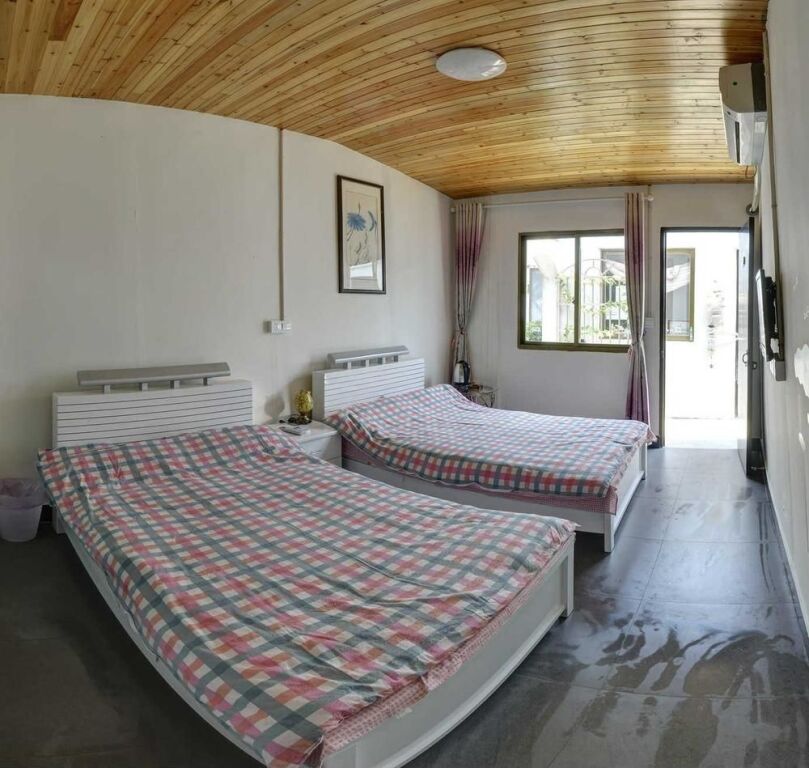 Цзясинь: Xitang Bay Inn