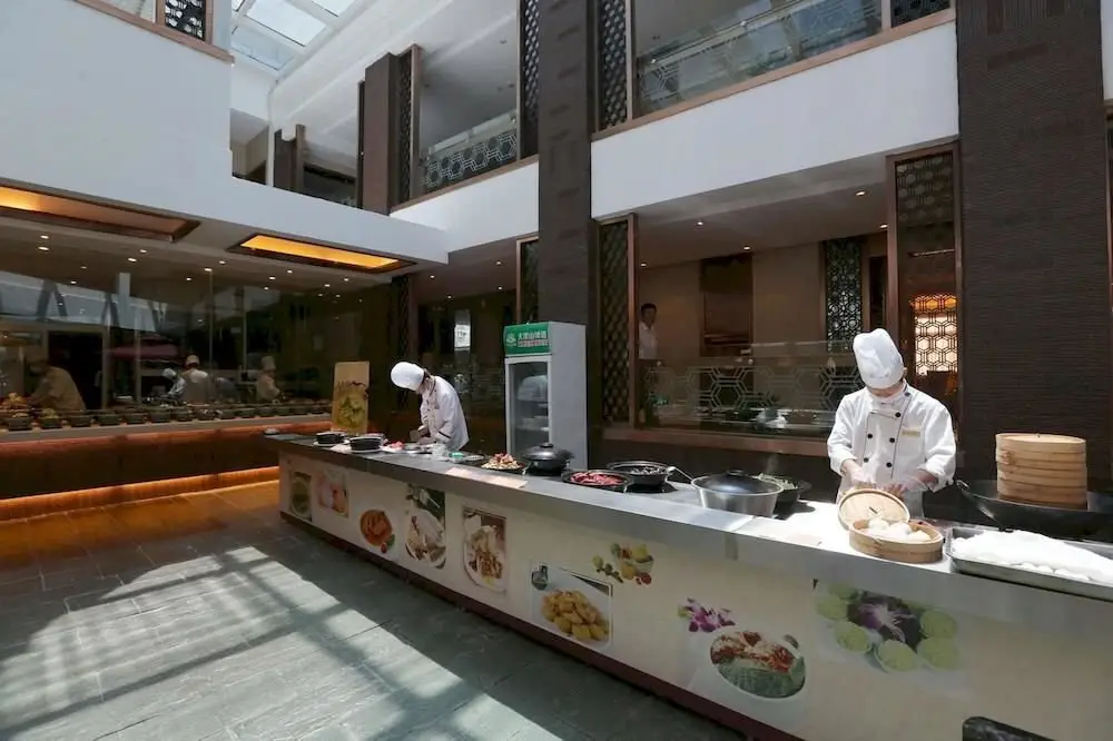 Нинбо: Ningbo University Hotel