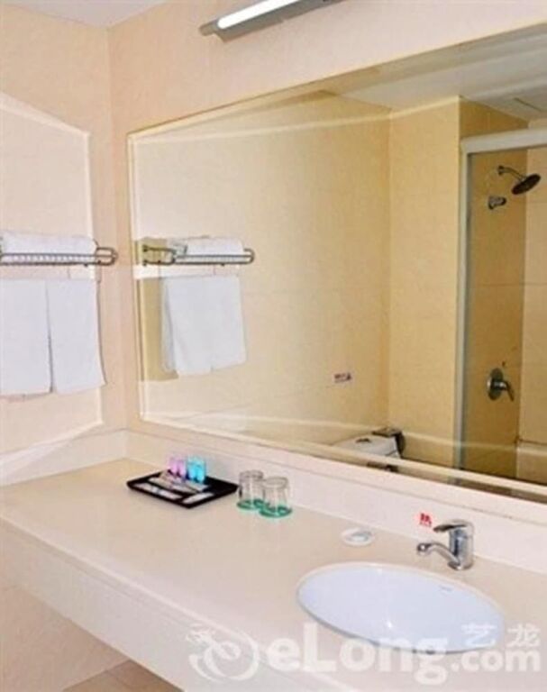 Цзинань: Motel 168 Jinan Shanda Road