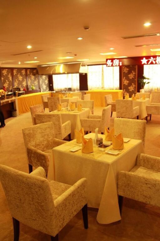 Oriental Luoma Hotel — фото 1