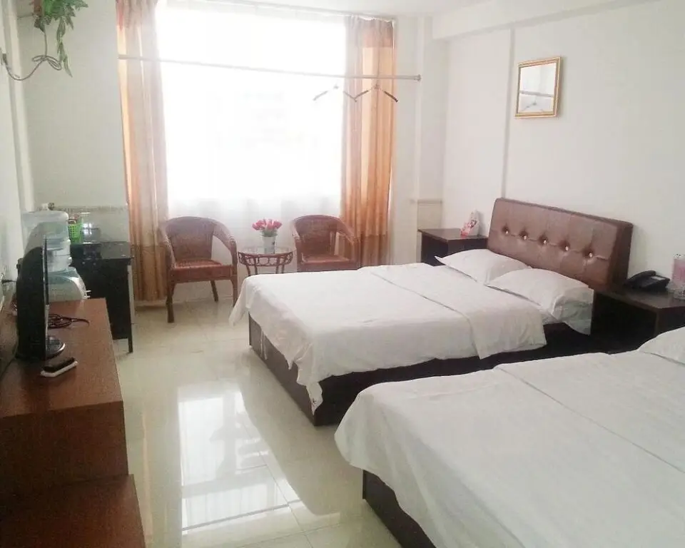 Вэйфан: AA Hotel Chain (Anqiu Yake Shop)
