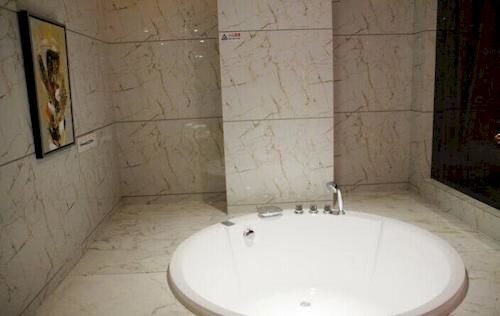 Цзинмэнь: Xipai Hotel