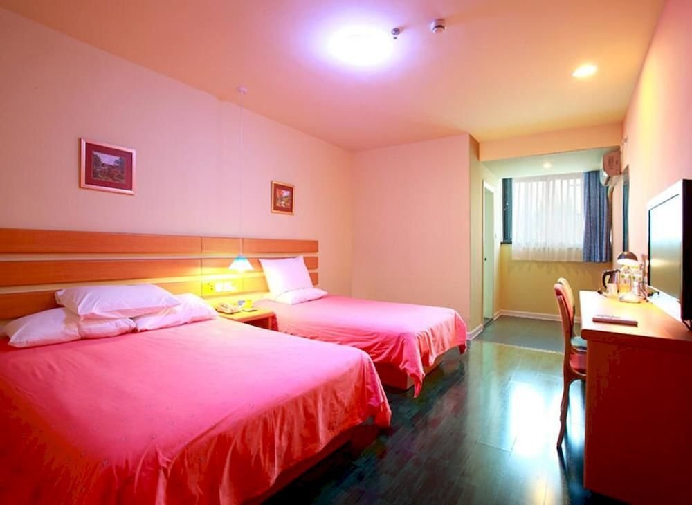 Лешан: Home Inn Neo Leshan New Plaza Jiaxing Road Food Street