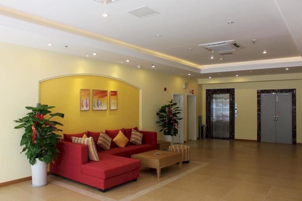 Лешан: Home Inn Neo Leshan New Plaza Jiaxing Road Food Street