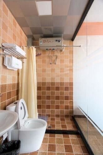 Байшань: Linjiang One Plus One Inn