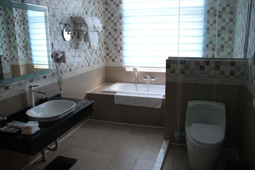 Кайфын: Kaifeng Wangjiao Spring Hotel