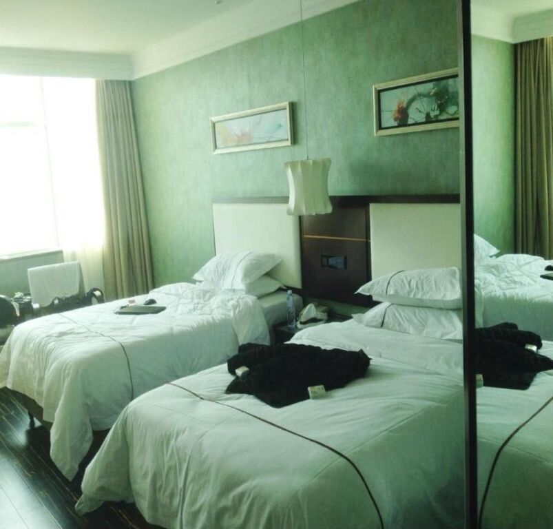 Цзяочжоу: Leju Hotel (Jiaozuo Dongfanghong Square)