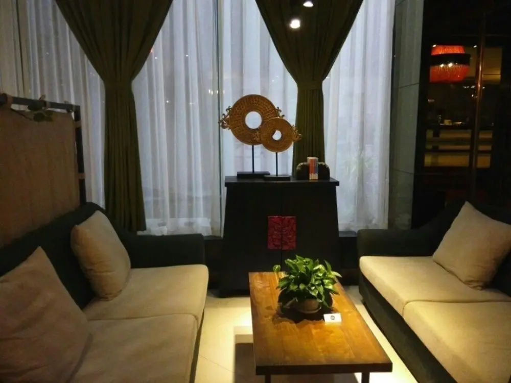 Цзяочжоу: Leju Hotel (Jiaozuo Dongfanghong Square)
