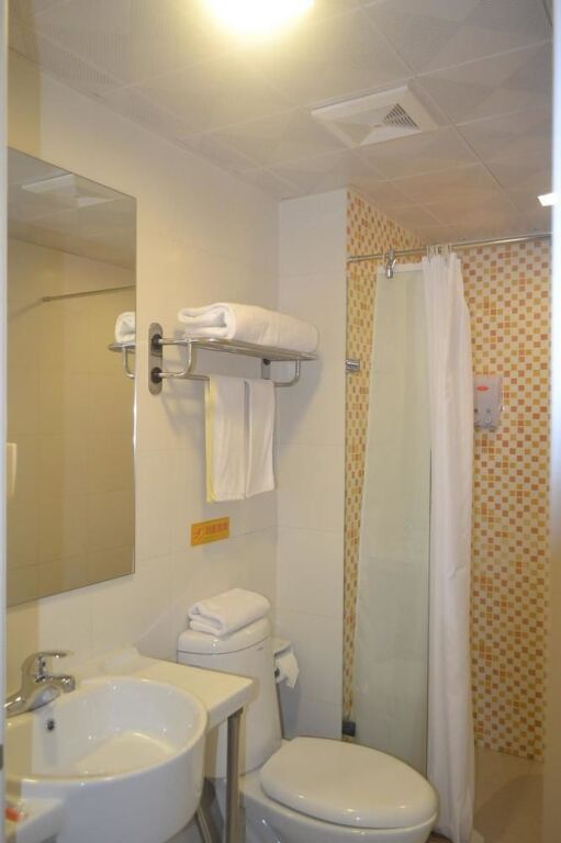 Пекин: Home Inn Beijing Dongba Airport Expressway