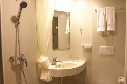 Цзинань: Junqiang Shangwu Hotel