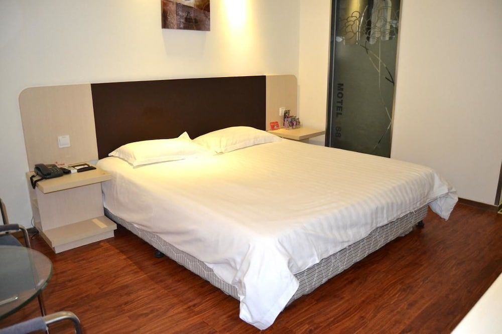 Чжанцзяган: Motel168 Zhangjiagang Changan Middle Road