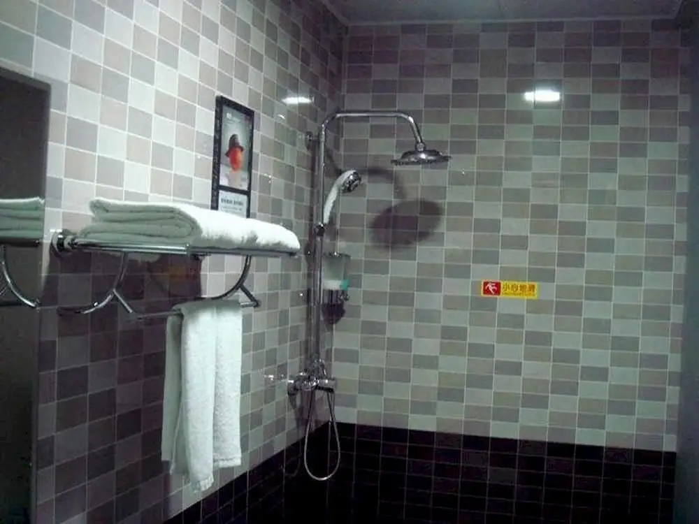 Шэньчжэнь: Shenzhen Yingjun Hotel