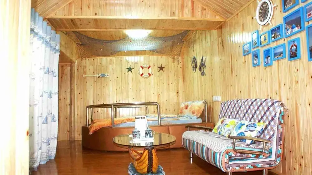 Сянси: Happy Utopia B&B (Fenghuang Ancient City Nanhua Branch)