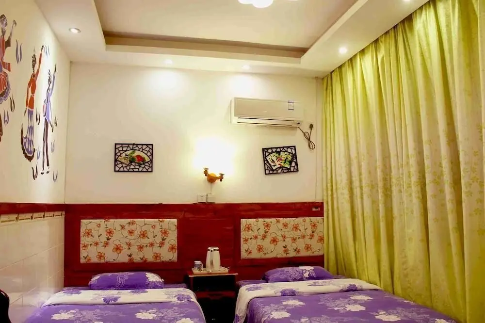 Сянси: Happy Utopia B&B (Fenghuang Ancient City Nanhua Branch)