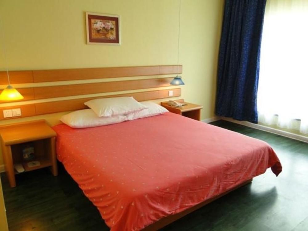 Санья: Home Inn Sanya Jiefang Third Road Pedestrian Street