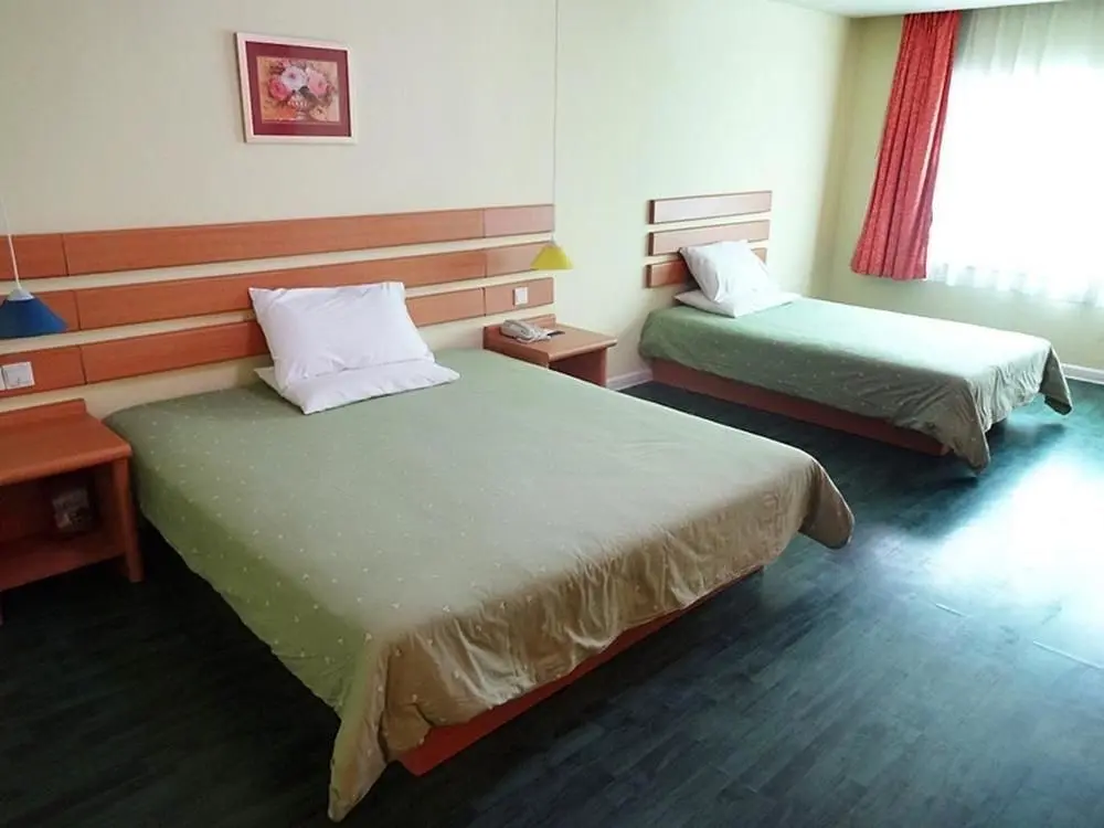 Санья: Home Inn Sanya Jiefang Third Road Pedestrian Street