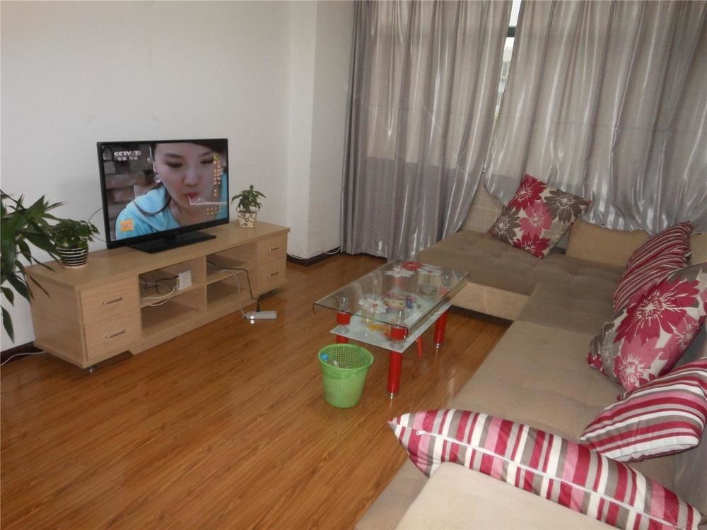 Jiujiu Happy Apartment — фото 1