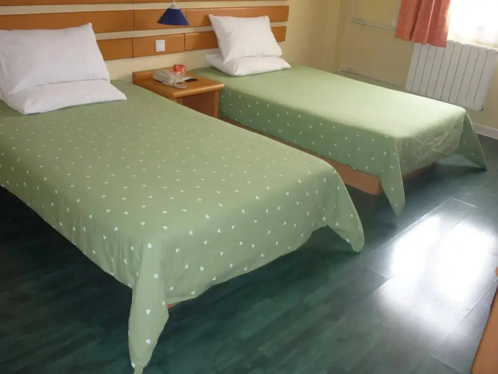 Цзыбо: Home Inn Zibo Railway Station