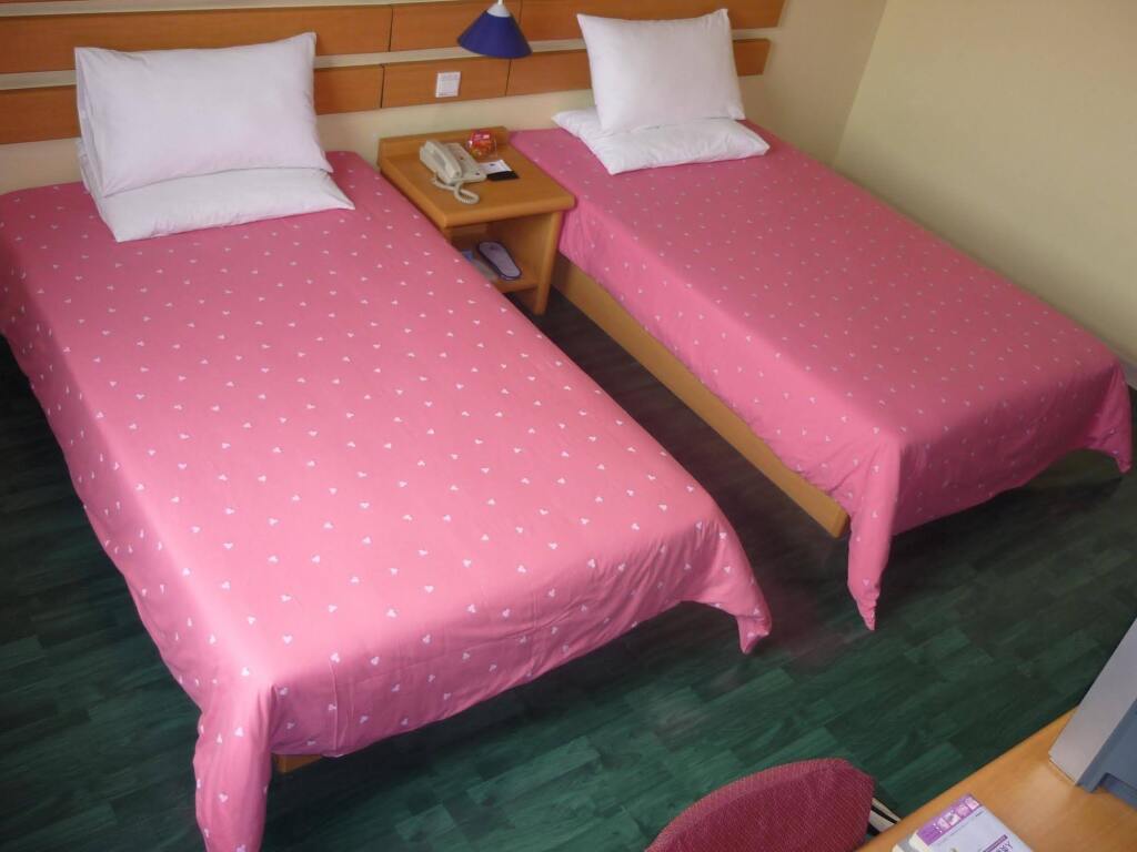 Цзыбо: Home Inn Zibo Railway Station