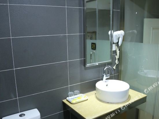 Циндао: Aizunke Hotel