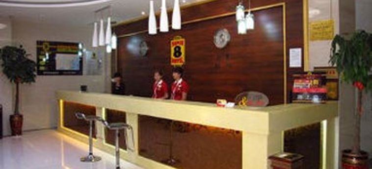 Шицзуйшань: Super 8 Hotel Shizuishan Chao Yang Dong Jie