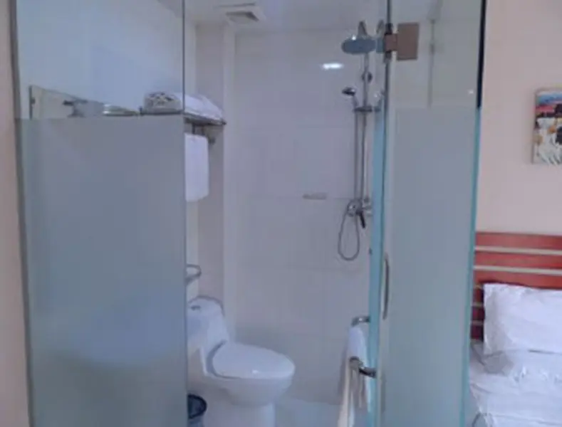 Пекин: Super 8 Hotel Beijing Jin Song Lu Guang Ming Qiao