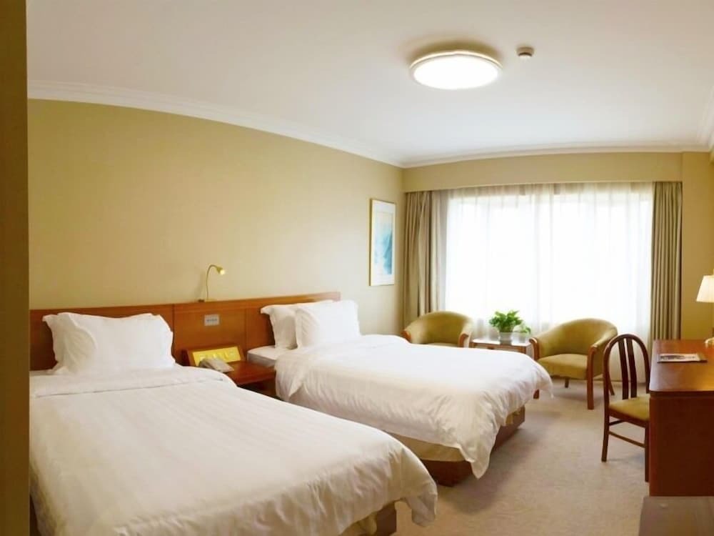 Шанхай: GreenTree Eastern Shanghai Hongqiao Airport LongBai Hotel