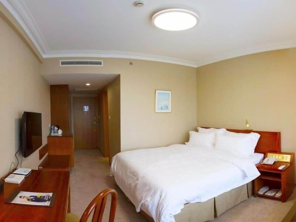 Шанхай: GreenTree Eastern Shanghai Hongqiao Airport LongBai Hotel
