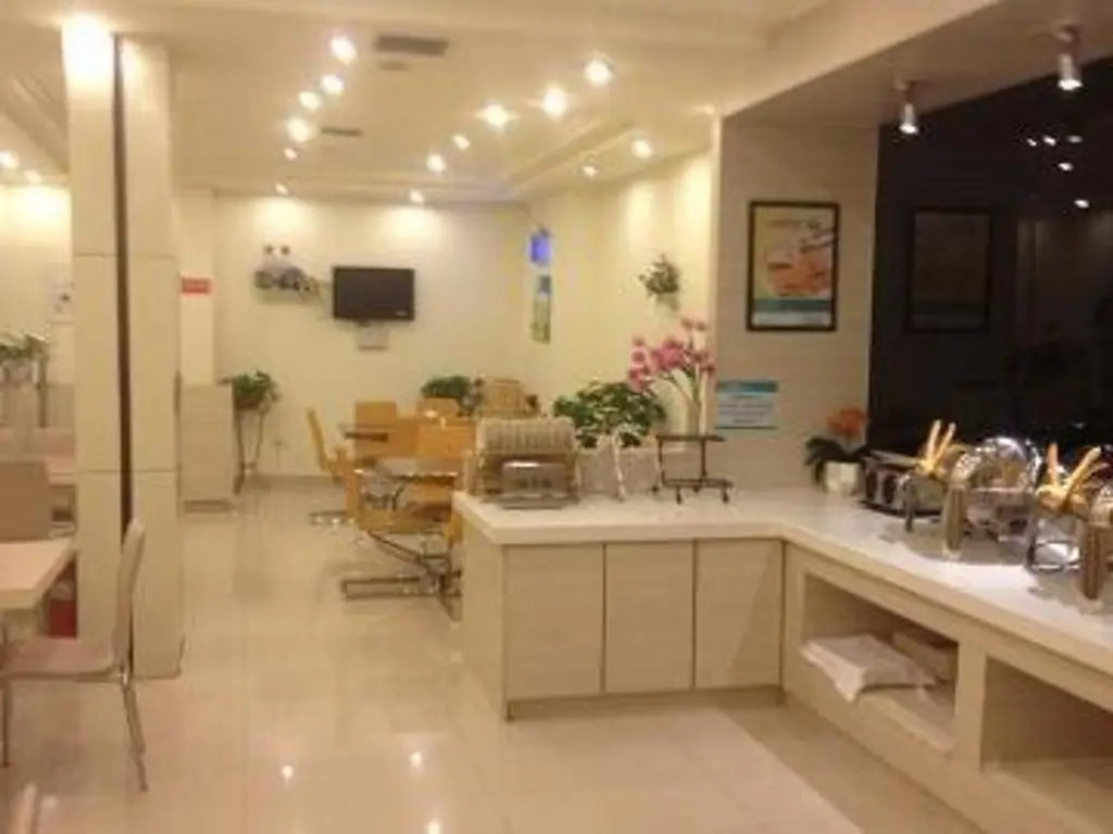 Линьи: Jinjiang Inn Linyi Train Station Branch