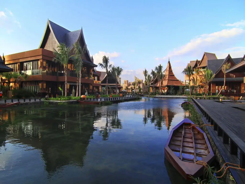 Санья: Mangrove Tree Resort World - Buddha Hotel