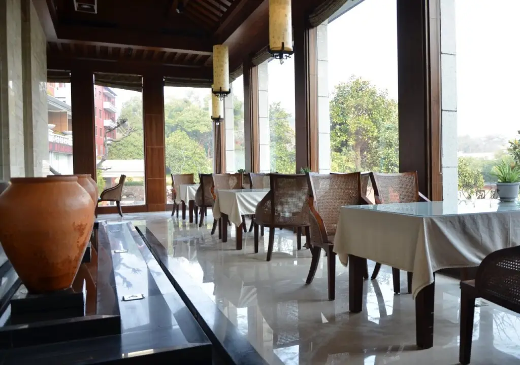 Ханчжоу: Huabei Hotel on West Lake
