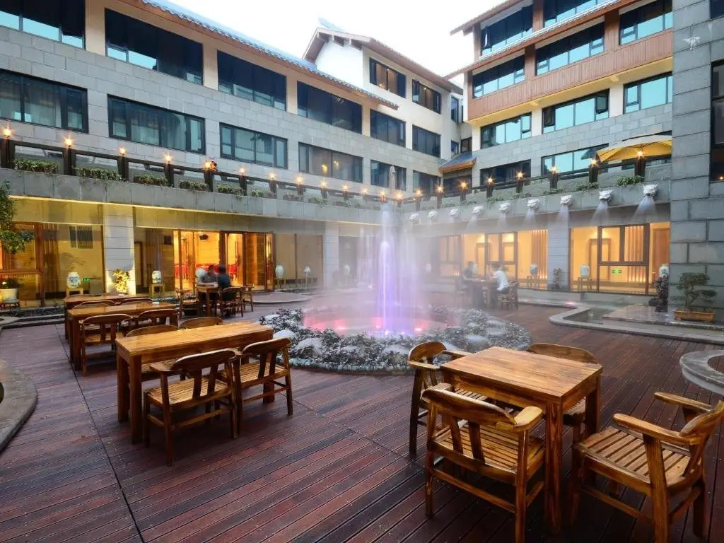 Putuoshan Hotel — фото 1