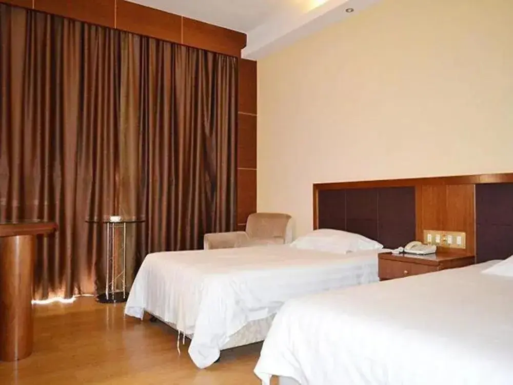 Шэньчжэнь: Home Inn Shenzhen Pinghu Huanan City