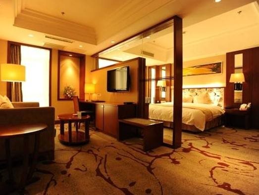 Наньтун: Cosmic GuangDong International Hotel
