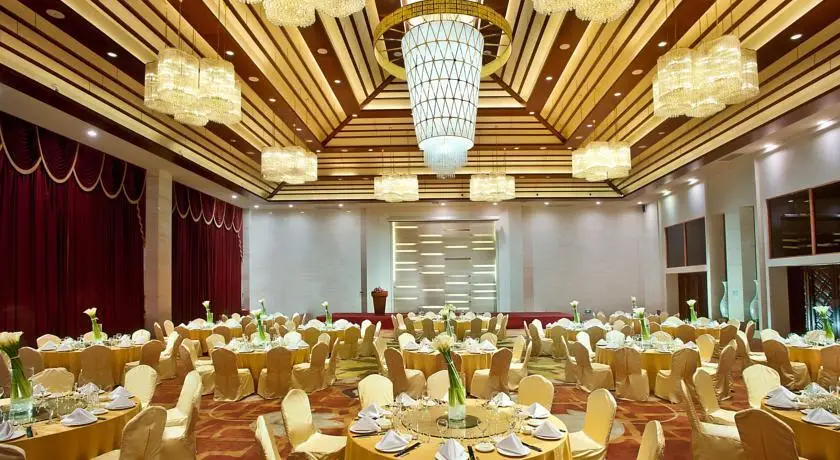 Regal Poly Guiyang Hotel — фото 1