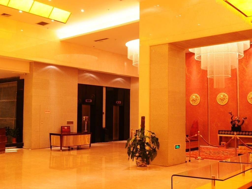 Юйлинь: Rising Dragon International Hotel