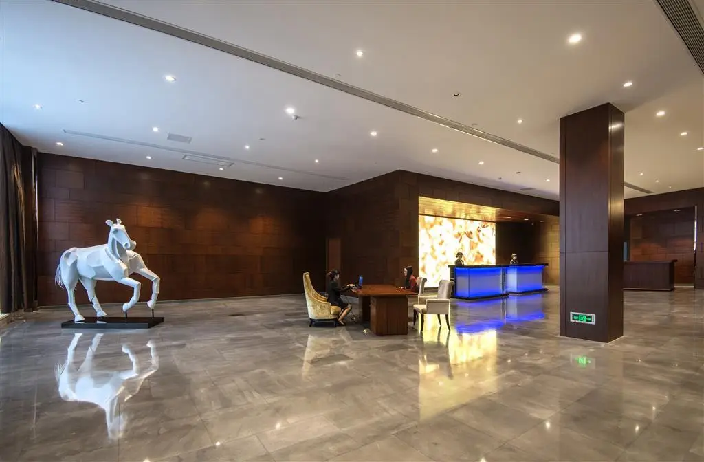 Юнчжоу: Days Hotel Chuangfacheng(Next to the yongzhou high railway station )