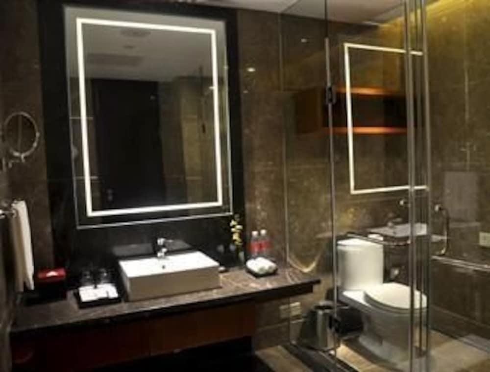 Чунцин: Ramada Plaza Chongqing Banan