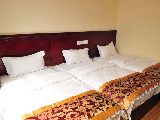Дали: Serene Holiday Hotel