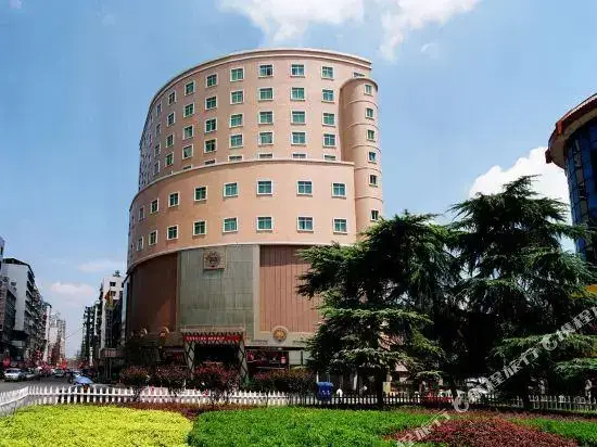 Хэнъян: Shen Long Bai Du Hotel