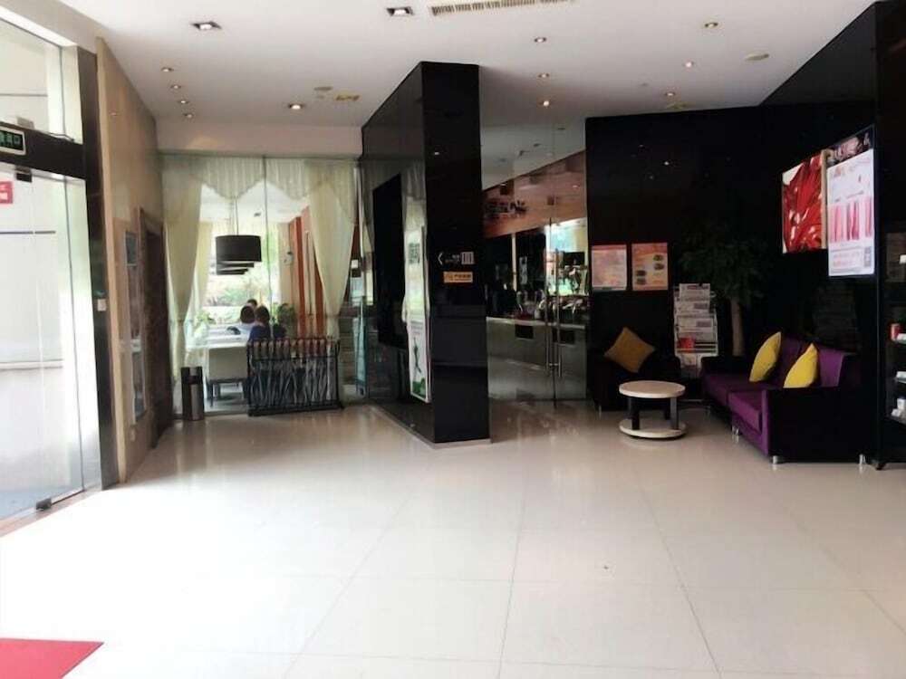 Цзиньюань: Jinjiang Inn Qingyuan Qingxin Avenue Mountain View