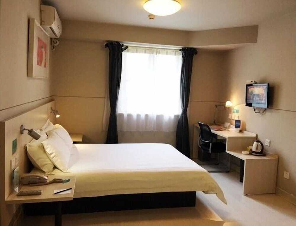 Цзиньюань: Jinjiang Inn Qingyuan Qingxin Avenue Mountain View