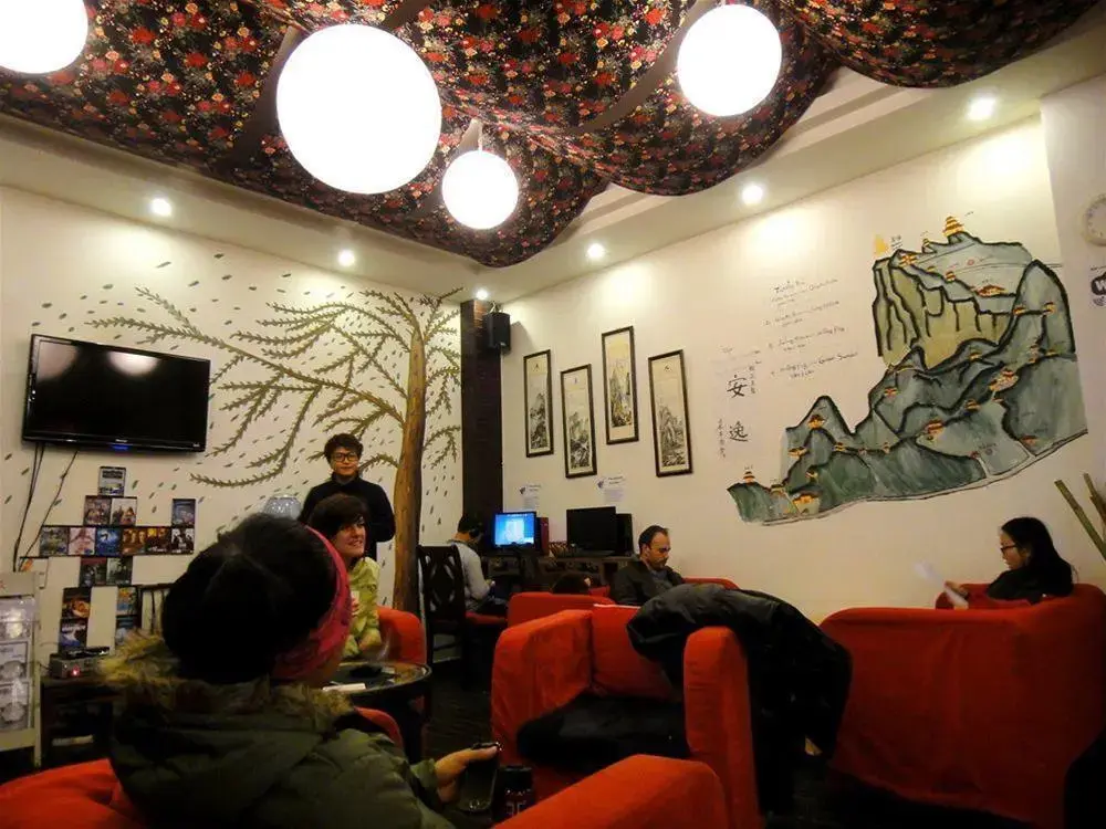 Лешан: Dengba International Chain Youth Hostel (Emeishan Baoguo Temple)