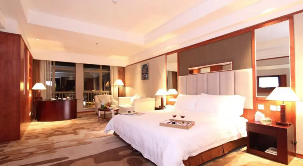 Дали: Best Western Charming City Hotel