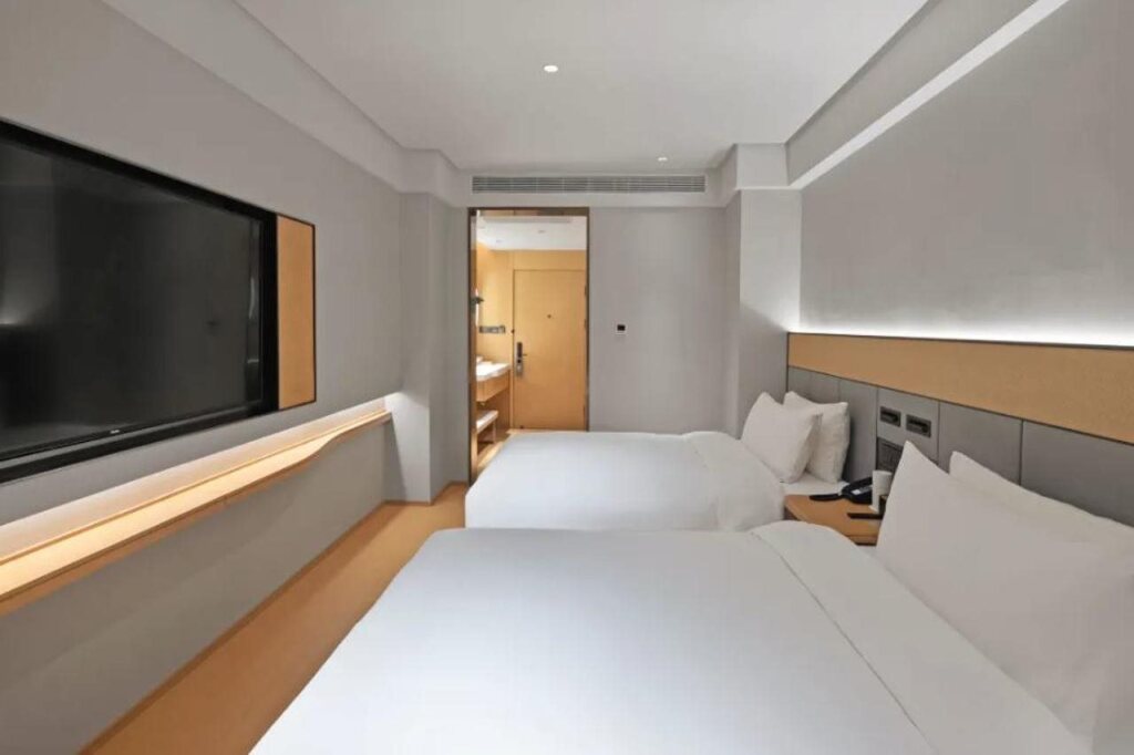 Чунцин: JI Hotel (Chongqing Jiefangbei Pedestrian Street)