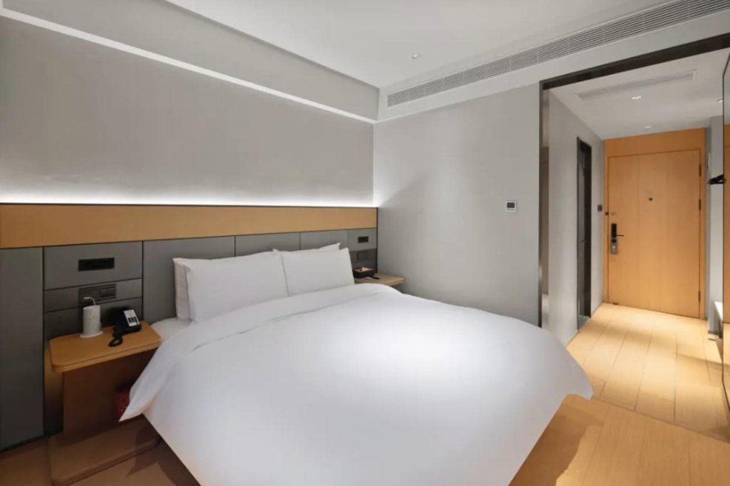 Чунцин: JI Hotel (Chongqing Jiefangbei Pedestrian Street)