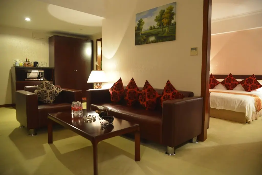 Шанхай: Shanghai Airlines Travel Hotel